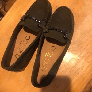 Me too Green Suede Flats NWOT